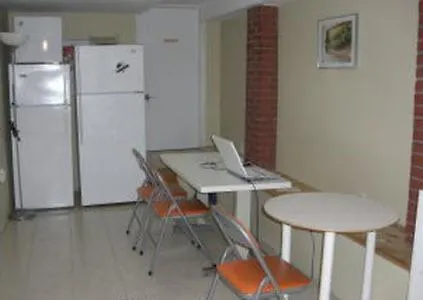 **  Kaisar Guest House Canada