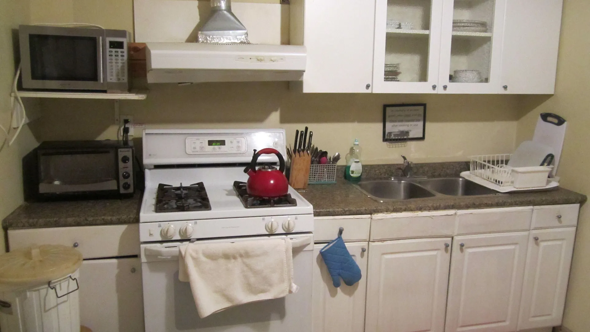 Kaisar Guest House Toronto 2*,  Canadá