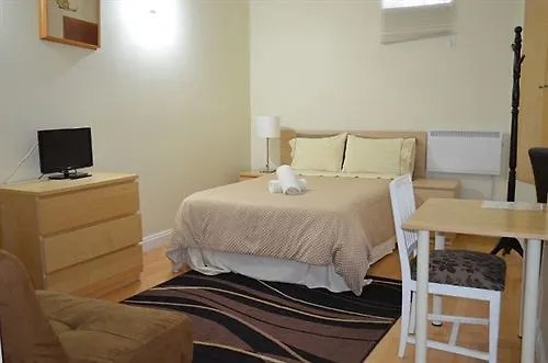 **  Kaisar Guest House Toronto Canadá